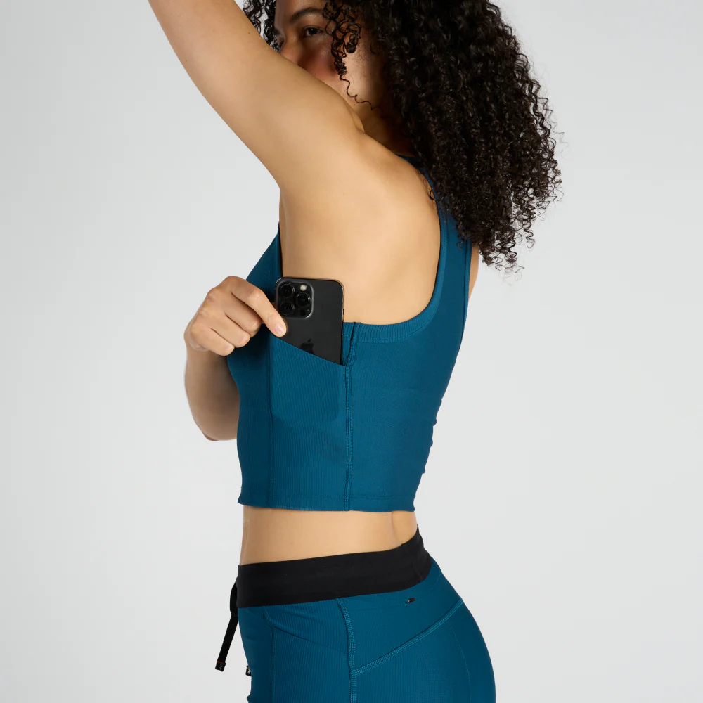 Cadence⢠Scoop Neck Race Crop - Image 3